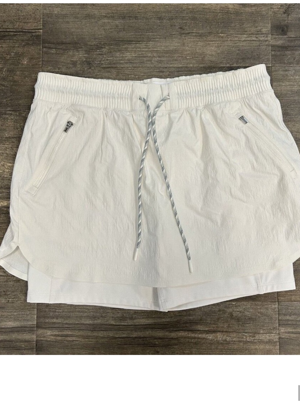 Athleta Trekkie North Skort Skirt, Magnolia White.